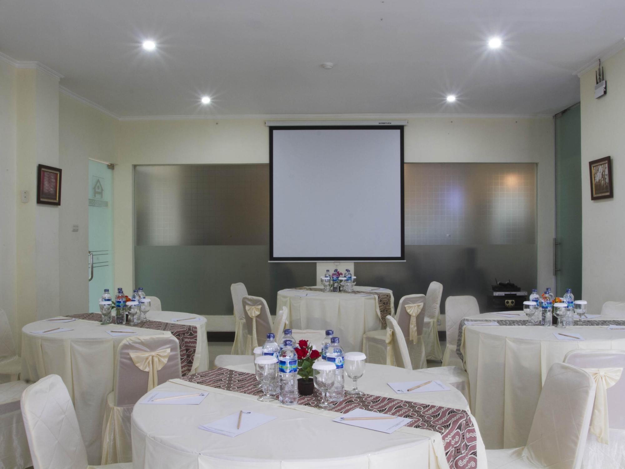 House Of Arsonia Tulip Hotel Jakarta Eksteriør billede